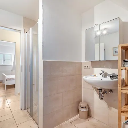 Апартаменты Am Halbmond 4 *